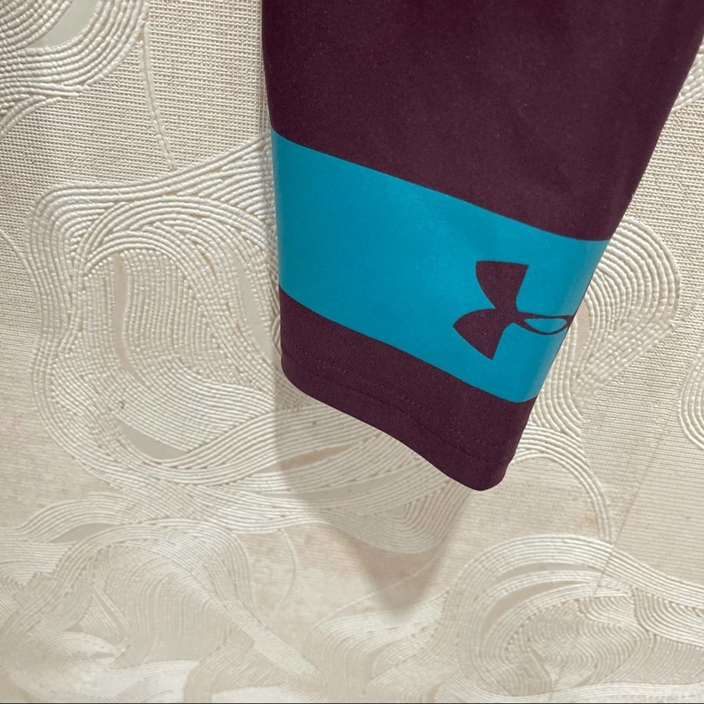 0357 NEW Under Armour Leggings Kinetic Purple Three-Quarter Leggings - Picture 7 of 12